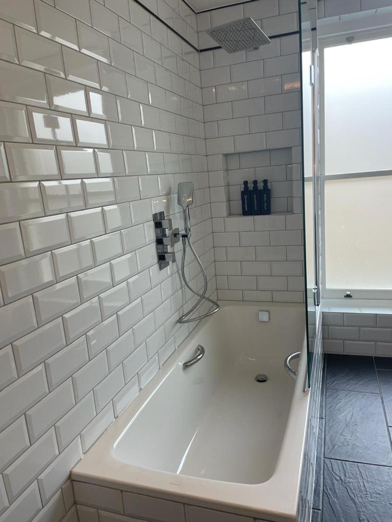 Luxury Apartment In Belsize Park 伦敦 外观 照片
