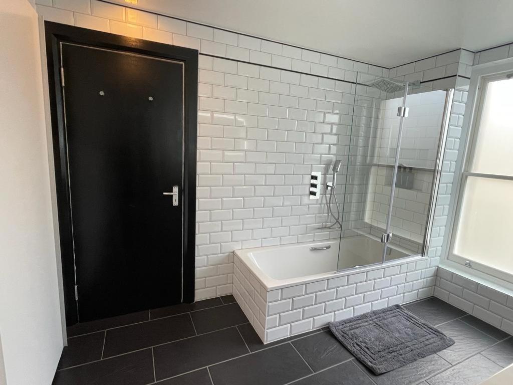 Luxury Apartment In Belsize Park 伦敦 外观 照片