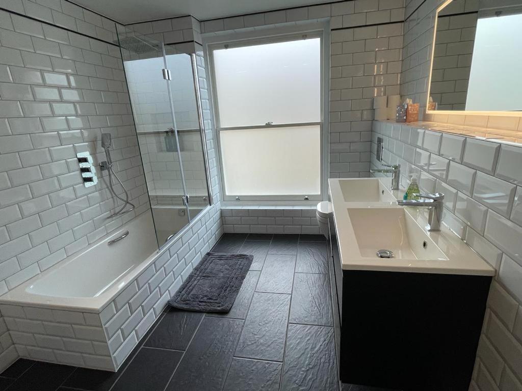 Luxury Apartment In Belsize Park 伦敦 外观 照片